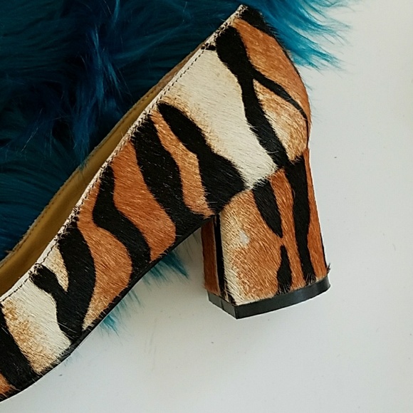 Nine West Cow Leather Tiger Pumps Size 6 - Picture 7 of 7